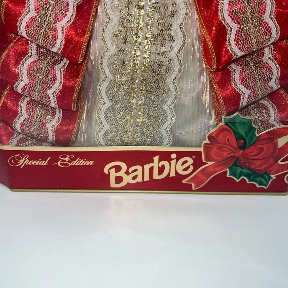 Mattel Barbie 1997 Happy Holidays Barbie, Damaged Box .. otherwise BRAND NEW